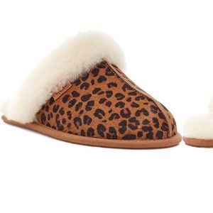 New UGG Scuffette II Slipper